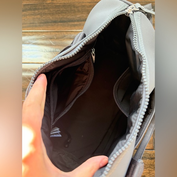 Athleta Diem Speedster Duffle - Picture 8 of 10